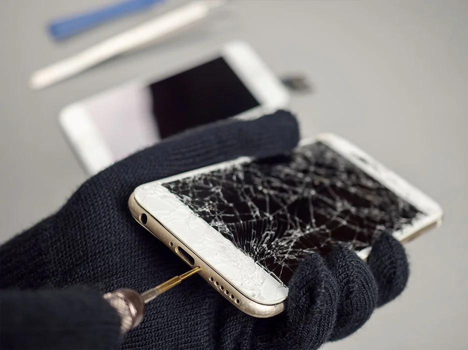 Smartphone repair at CellularPort Hammerly
